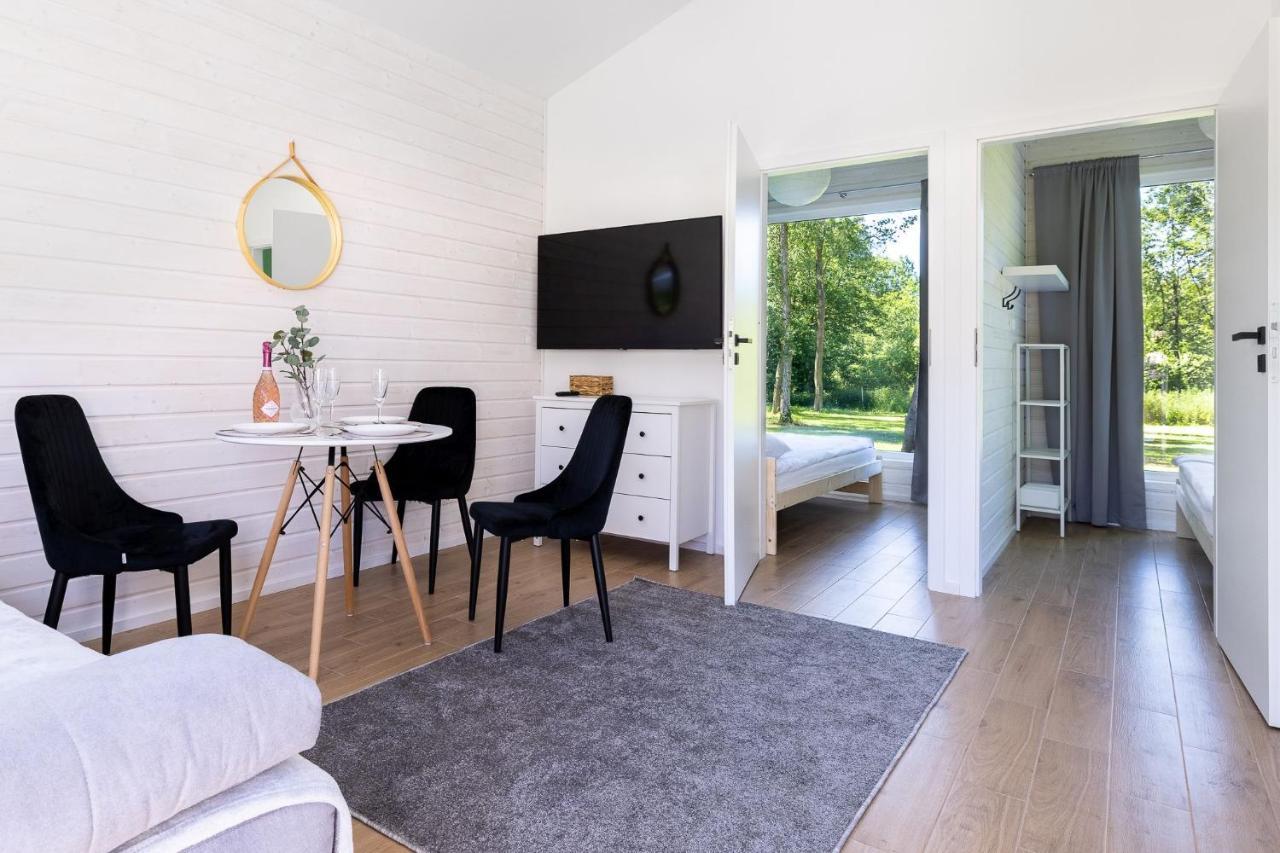 Lumi Resort Domki Letniskowe Z Podgrzewanym Basenem Реваль Экстерьер фото