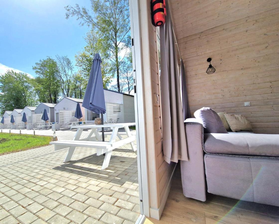 Lumi Resort Domki Letniskowe Z Podgrzewanym Basenem Реваль Экстерьер фото